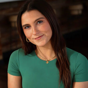 Meet your Posher, Jackeline